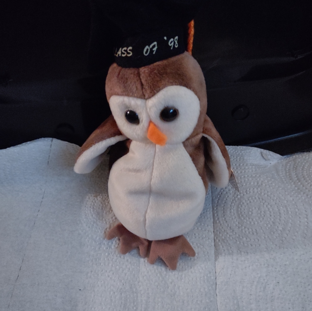 Beanie babies “wise” owl class of ‘98